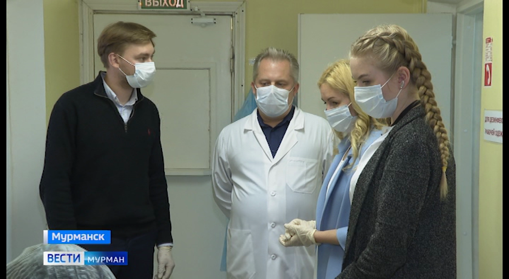 Помощь мурманску. Аркадий Амозов Мурманск. Амозов Аркадий Михайлович Мурманск. Амозов Михаил Львович. Главврач Мурманской области.