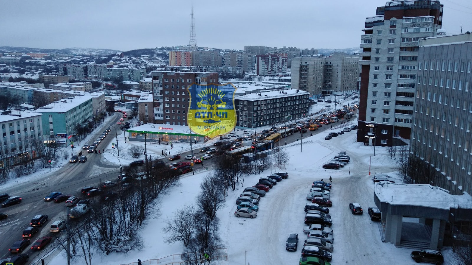 В декабре на кольском. Кольский проспект 12 Мурманск. Мурманск Кольский проспект. Мурманск город, Кольский проспект, 1. Мурманск 2011.